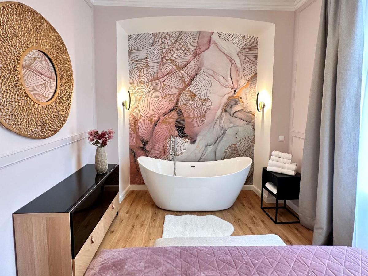 Apartment Gloria - *